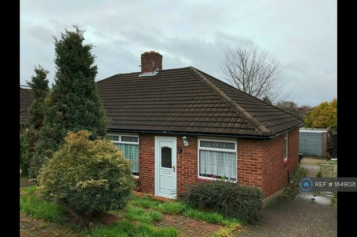2 Bedroom Bungalow To Rent In Barnfield Road, Orpington, BR5
