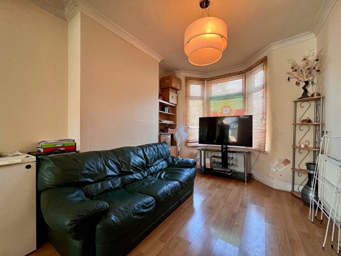 2 Bedroom Terraced House For Sale In Upperton Road West, Plaistow, E13