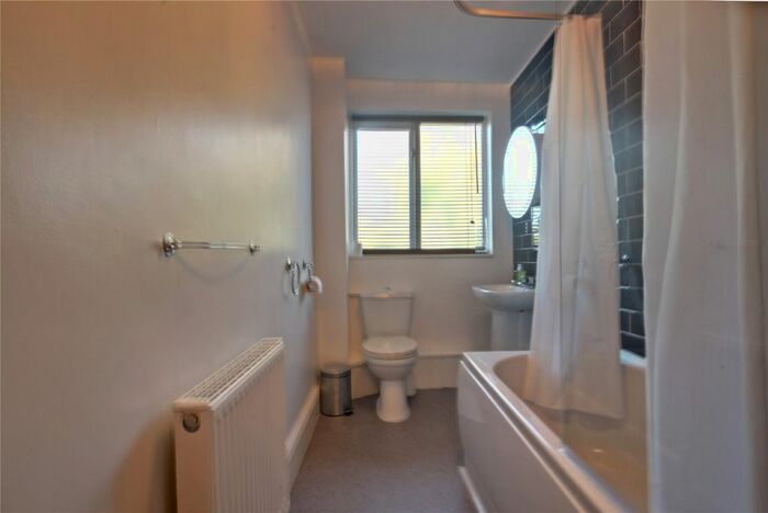 2 Bedroom Flat To Rent In Brookhouse Court, Sheffield, South Yorkshire, S12