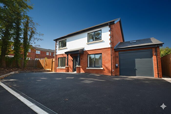 4 Bedroom Detached House For Sale In Jeudwine Close, Liverpool, L25