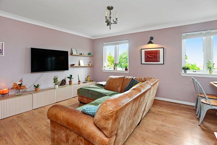3 Bedroom Duplex For Sale In The Potteries, Ravensheugh Road, Musselburgh, EH21