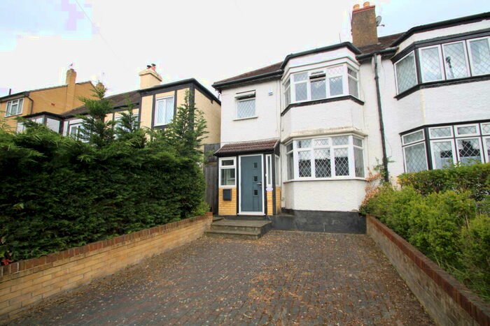 3 Bedroom House To Rent In Deanfield Gardens, South Croydon, CR0