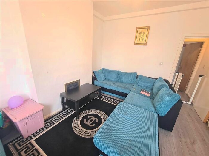 3 Bedroom Property To Rent In Beaconsfield Street, Nottingham, NG7