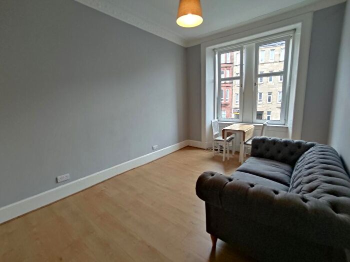 1 Bedroom Flat To Rent In Cumbernauld Road, Dennistoun, Glasgow, G31