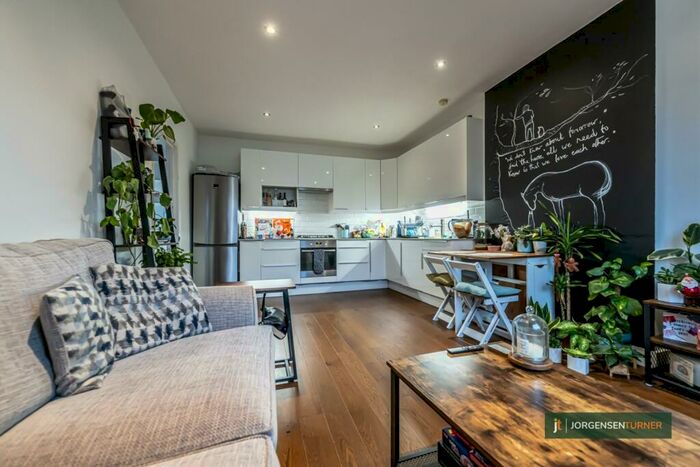 2 Bedroom Flat To Rent In Chichester Road, Kilburn Park, NW6