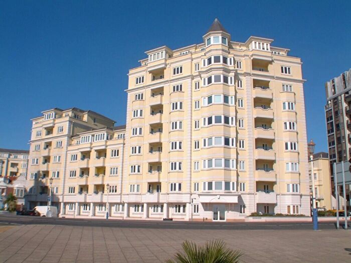 2 Bedroom Apartment For Sale In Grand Parade, Eastbourne, BN21
