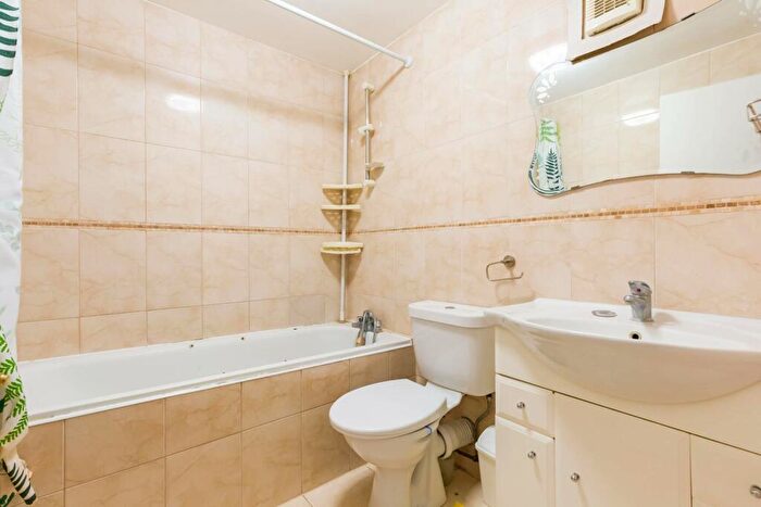1 Bedroom Flat To Rent In Garton House, Crouch End, London, N6