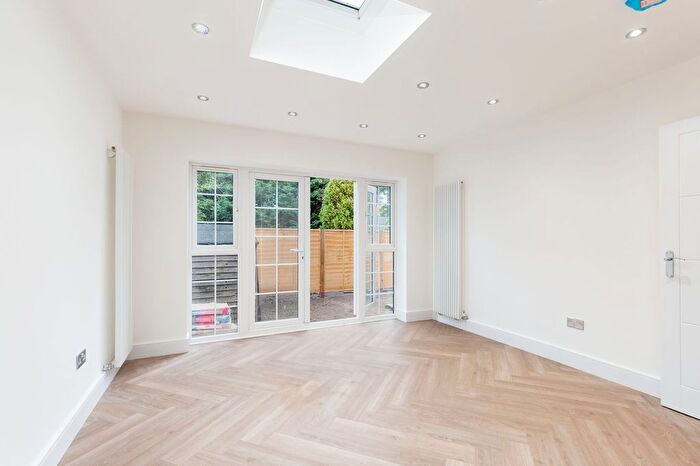 2 Bedroom Flat To Rent In Archway Road, London, N6