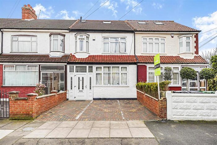 4 Bedroom Terraced House For Sale In Rusper Road, Wood Green, N22