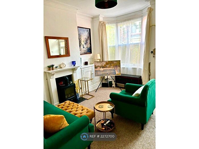 2 Bedroom End Of Terrace House To Rent In Brookhouse Avenue, Leicester, LE2