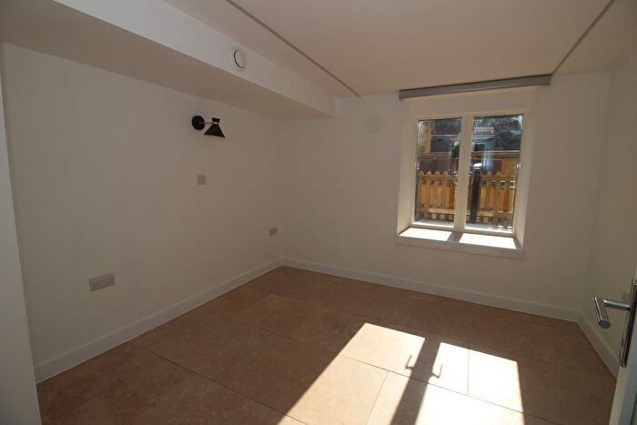 1 Bedroom Flat To Rent In The Old Malthouse, Level, Clarence Street, Bath, BA1