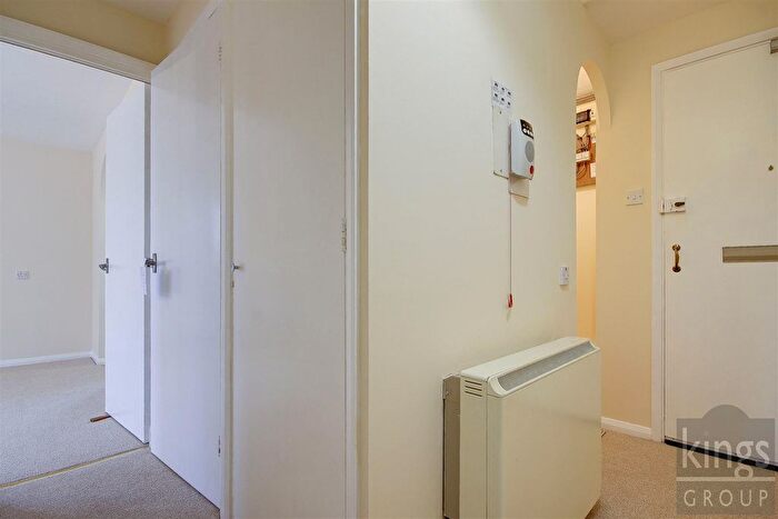 1 Bedroom Flat For Sale In Ainsley Close, Edmonton, N9