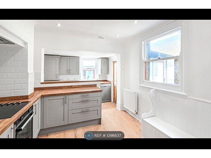 3 Bedroom Terraced House To Rent In North Street, Bromley, BR1