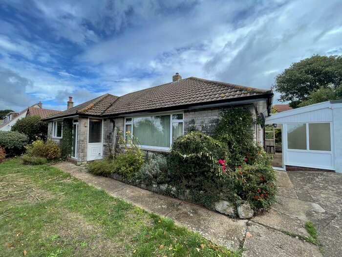 3 Bedroom Detached Bungalow To Rent In Baring Road, Cowes, PO31
