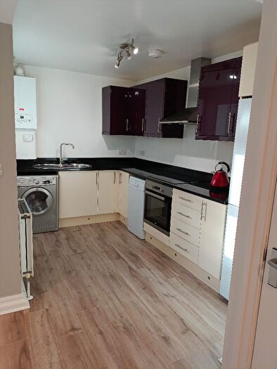 2 Bedroom Flat To Rent In Buxton Road, Macclesfield, Cheshire, SK10