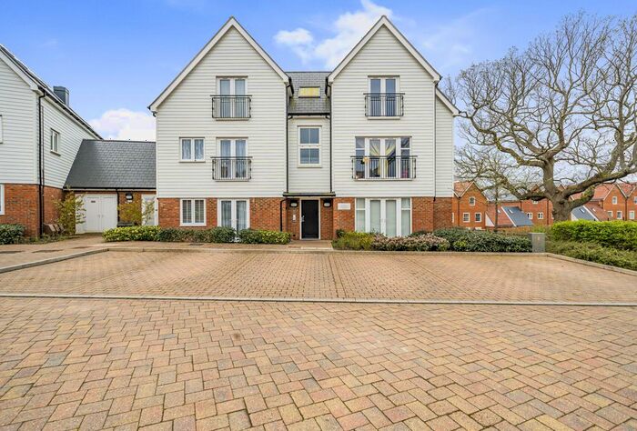 2 Bedroom Flat For Sale In Funnell Court, Duncalf Road, Tunbridge Wells, Kent, TN2