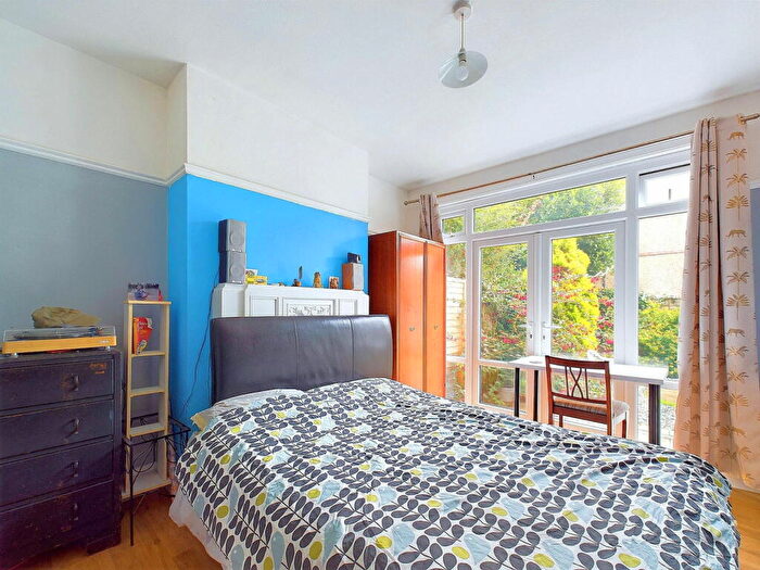 5 Bedroom Semi-Detached House For Sale In Victoria Road, Worthing, BN11