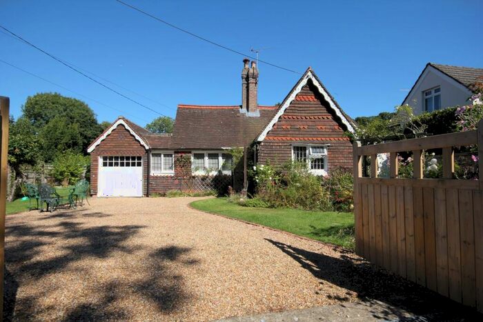 2 Bedroom Detached House To Rent In Birchwood Grove Road, Burgess Hill, RH15