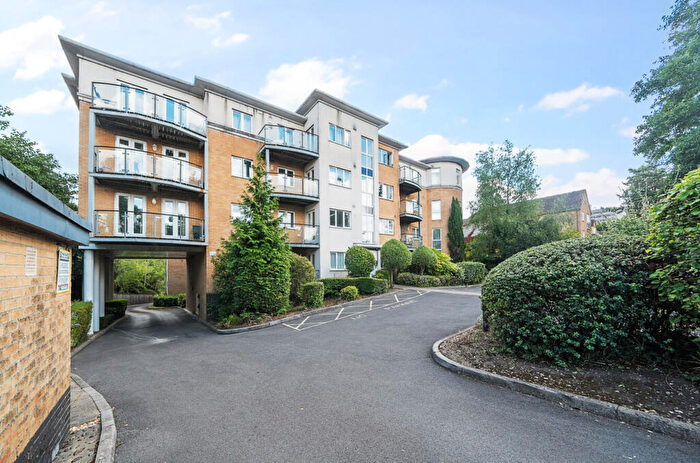 2 Bedroom Flat For Sale In Hill Lane, Southampton, Hampshire, SO15