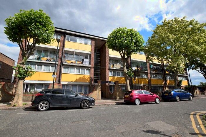 3 Bedroom Flat To Rent In Maud Road, Plaistow, E13