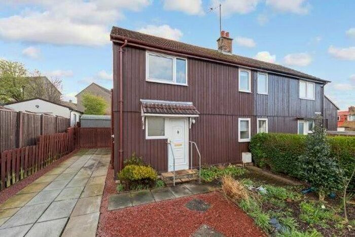 3 Bedroom Property To Rent In Queens Drive, Prestwick, KA9