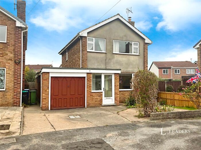 3 Bedroom Detached House For Sale In Norwich Close, Mansfield Woodhouse, Mansfield, NG19