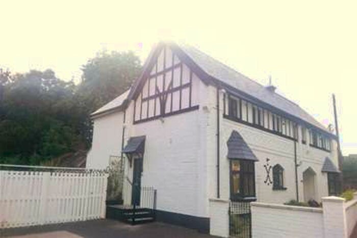 3 Bedroom End Of Terrace House To Rent In Boat Lane, M22