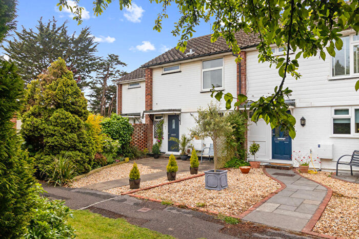 3 Bedroom Terraced House For Sale In Littlefield Road, Chichester, PO19