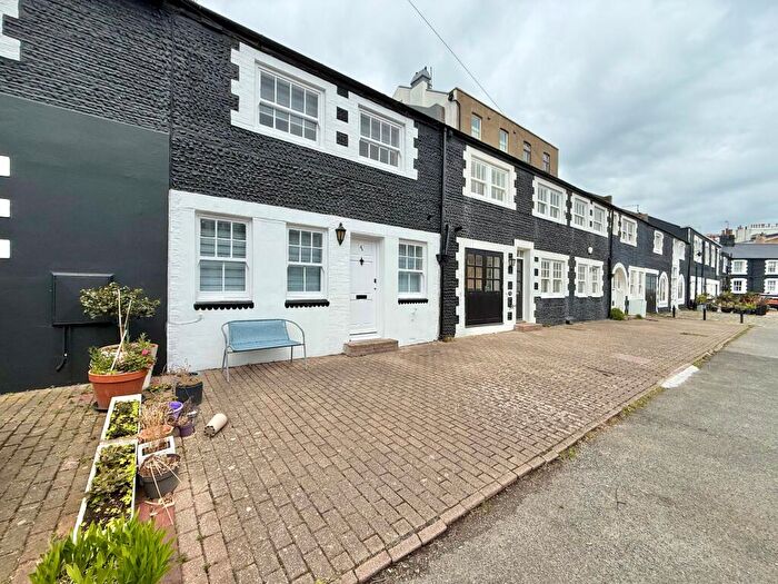 1 Bedroom Terraced House To Rent In Kemp Town Place, Brighton, BN2