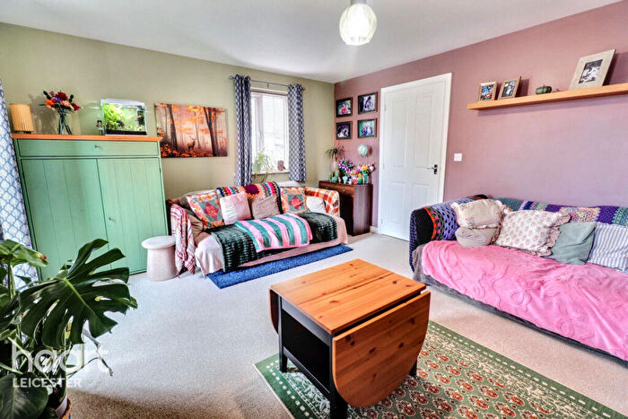 3 Bedroom Semi-Detached House For Sale In Blackfriars Road, Leicester, LE7