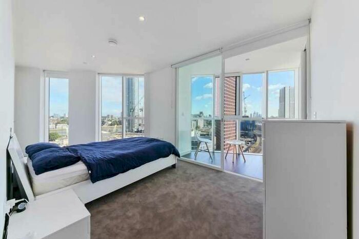 2 Bedroom Flat To Rent In Wandsworth Road, London, SW8