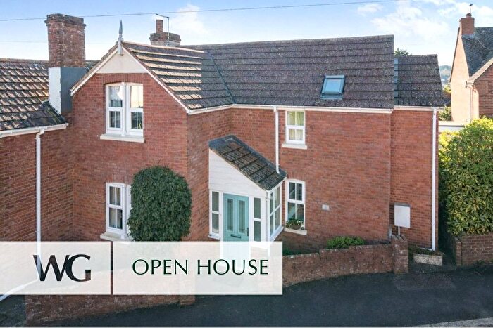 3 Bedroom Semi Detached House For Sale In Pennsylvania, Exeter, EX4