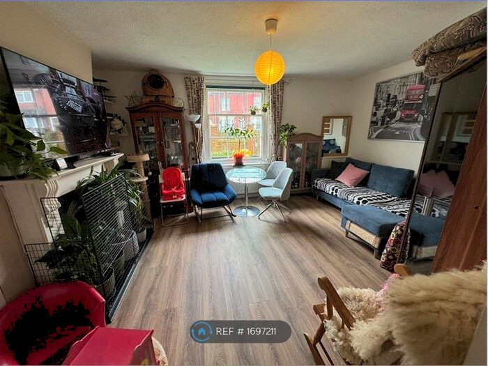 2 Bedroom Flat To Rent In Bevois Mansions, Southampton, SO14