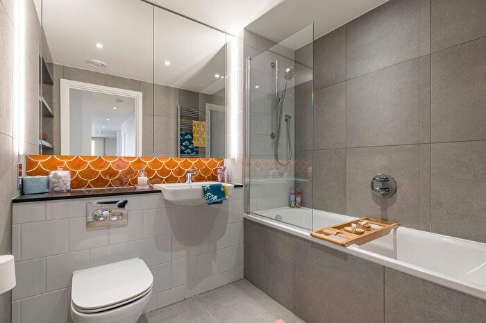4 Bedroom Flat To Rent In Repton Gardens, Wembley Park, HA9