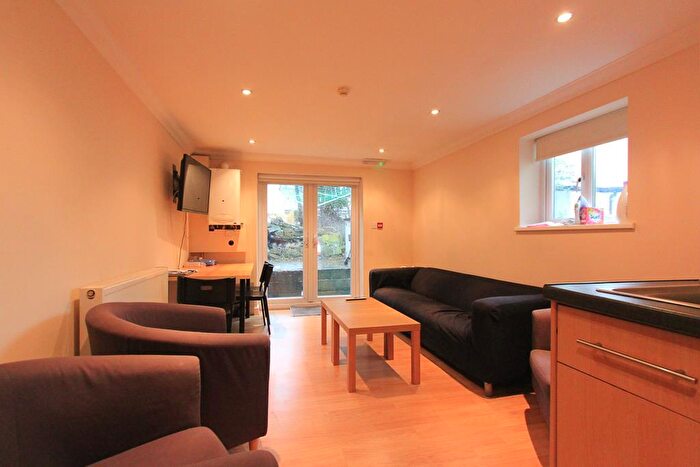 7 Bedroom Private Hall To Rent In Rhymney Street, Cathays, CF24