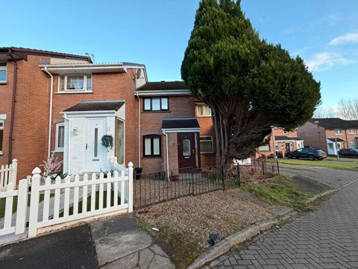 2 Bedroom Terraced House For Sale In Hogarth Gardens, Glasgow, Lanarkshire, G32