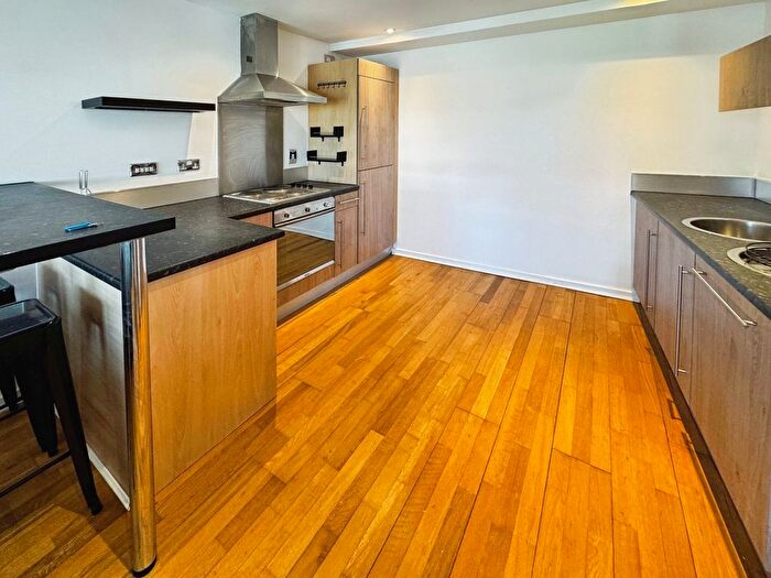 2 Bedroom Flat To Rent In Beringa, Gotts Road, Leeds, West Yorkshire, LS12
