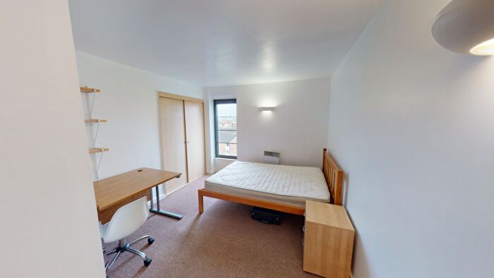 2 Bedroom Flat To Rent In Apt Park West, Derby Road, Nottingham, NG7