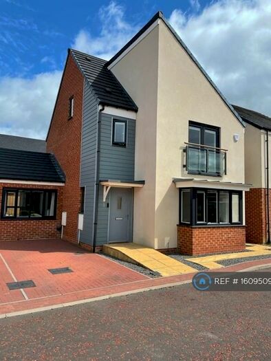 4 Bedroom Detached House To Rent In Greville Gardens, Newcastle Upon Tyne, NE13