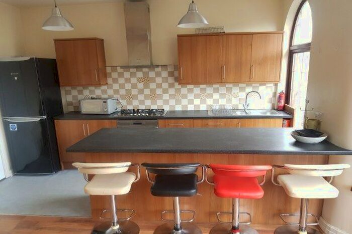 4 Bedroom Flat To Rent In Scarsdale Road, Manchester, M14