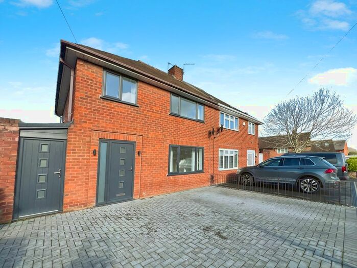3 Bedroom Semi-Detached House To Rent In Drummond Close, Wolverhampton, WV11