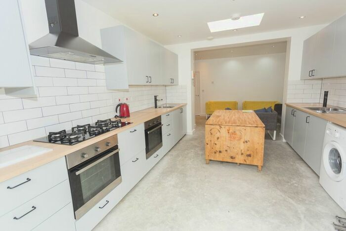 7 Bedroom Semi-Detached House To Rent In Moat House Lane, Coventry, CV4