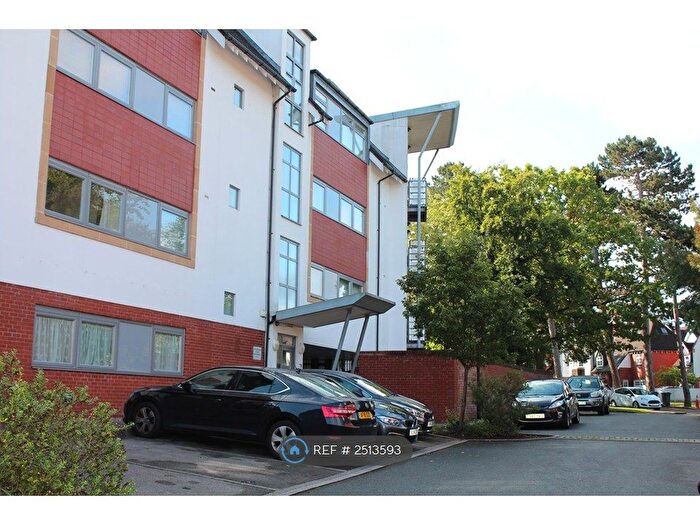 1 Bedroom Flat To Rent In Griffin Close, Northfield, Birmingham, B31