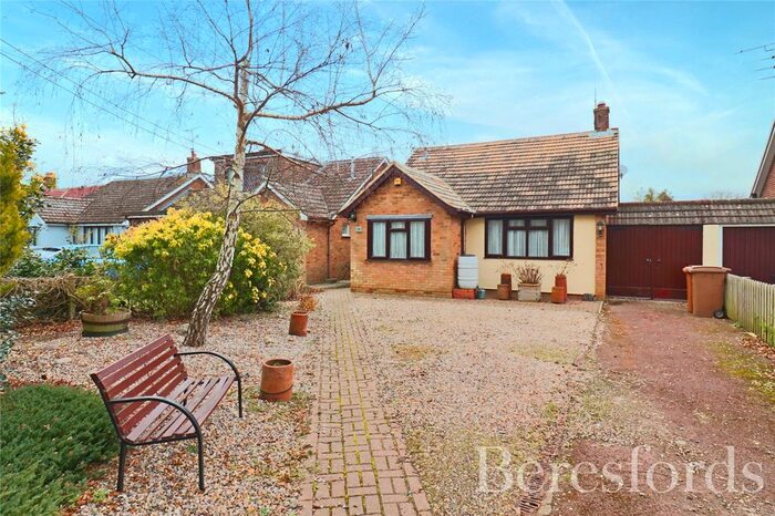 3 Bedroom Bungalow For Sale In Green Lane, Roxwell, CM1