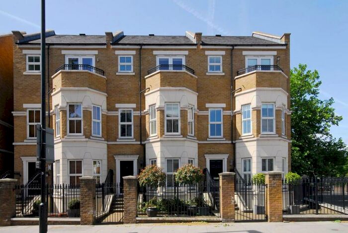 5 Bedroom Town House To Rent In Torriano Avenue, Kentish Town, NW5