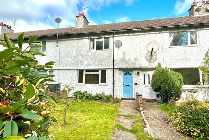 3 Bedroom Terraced House For Sale In Marrowbrook Lane, Farnborough, GU14