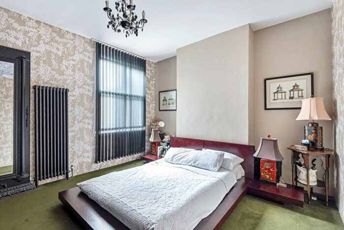 3 Bedroom Maisonette To Rent In Durnsford Road, Southfields, London, SW19