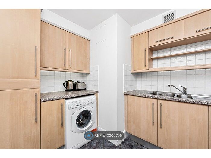 2 Bedroom Flat To Rent In Chicheley Street, London, SE1