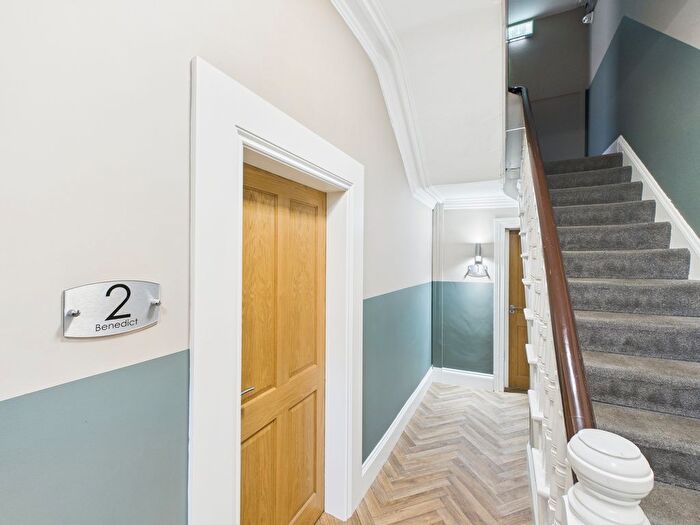 1 Bedroom Flat To Rent In Eglantine Avenue, Belfast, BT9