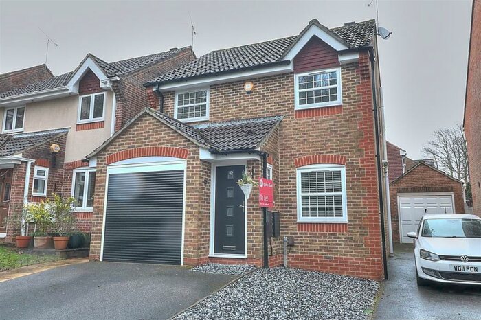 3 Bedroom Detached House To Rent In Hemlock Way, Chandler's Ford, Eastleigh, SO53